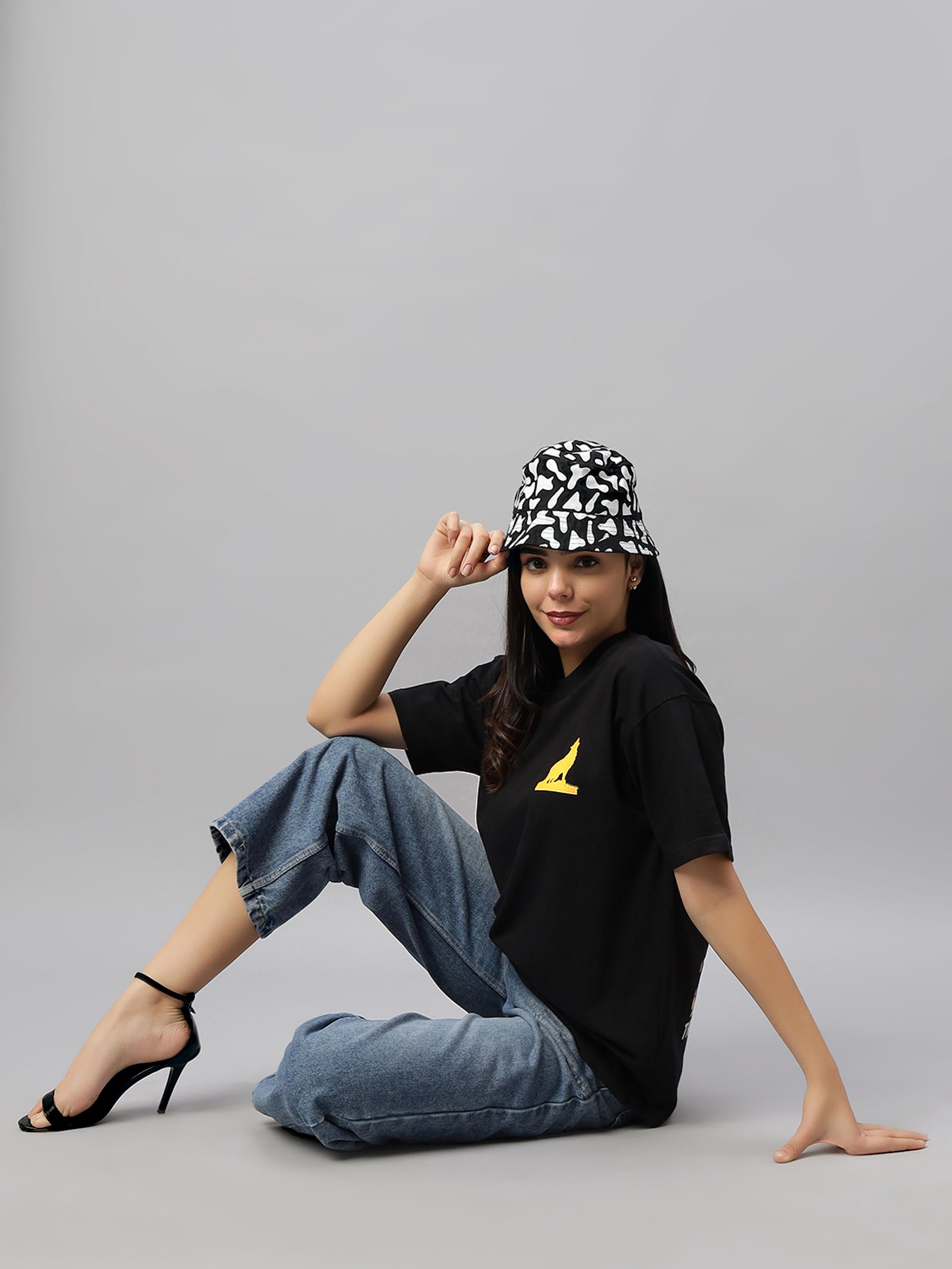 Wolf Black Oversized Unisex T-Shirt